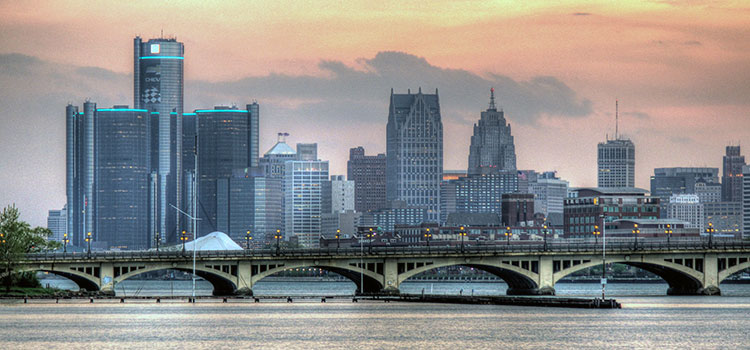 Detroit City's skyline during a pink-skied sunset.